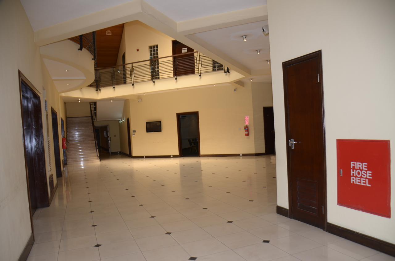 Oakwood Park Hotel Леки Екстериор снимка