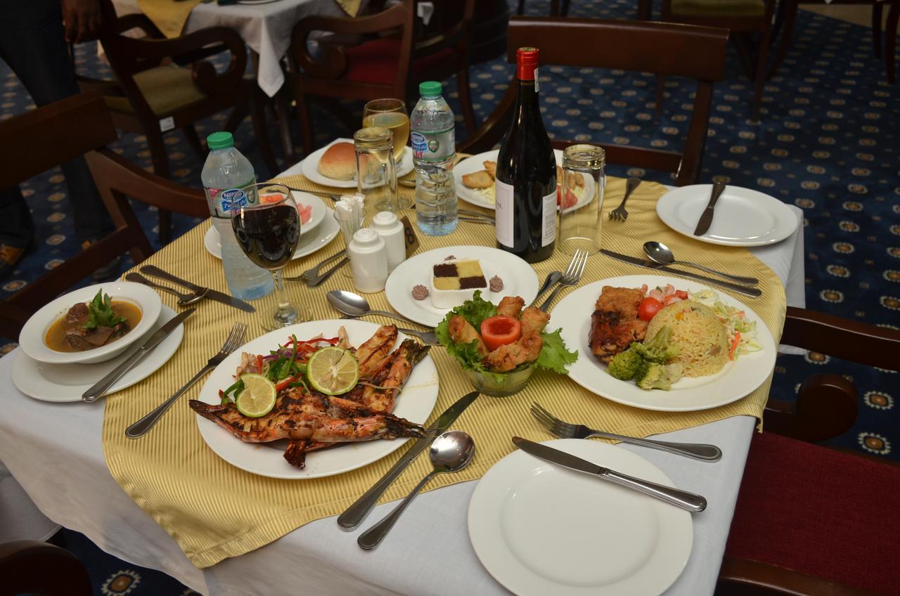 Oakwood Park Hotel Леки Екстериор снимка