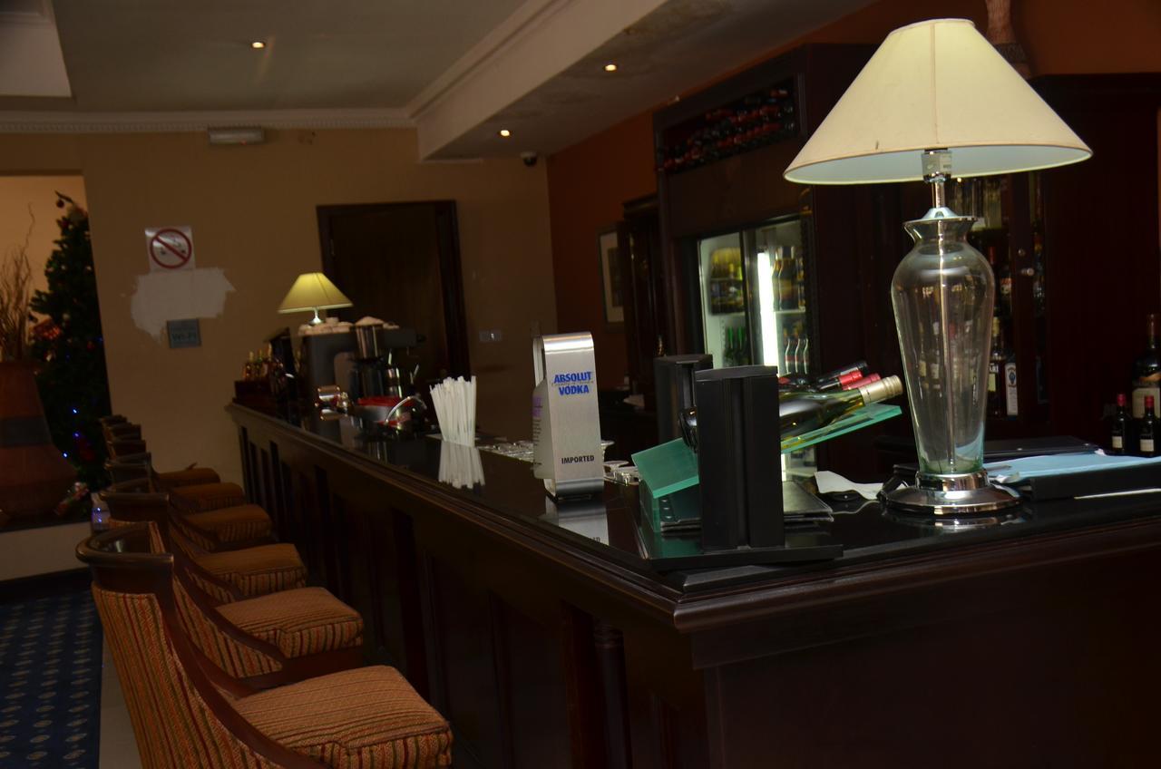 Oakwood Park Hotel Леки Екстериор снимка
