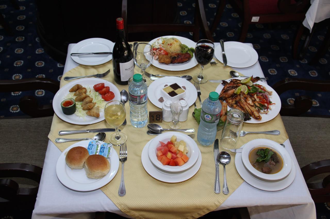 Oakwood Park Hotel Леки Екстериор снимка