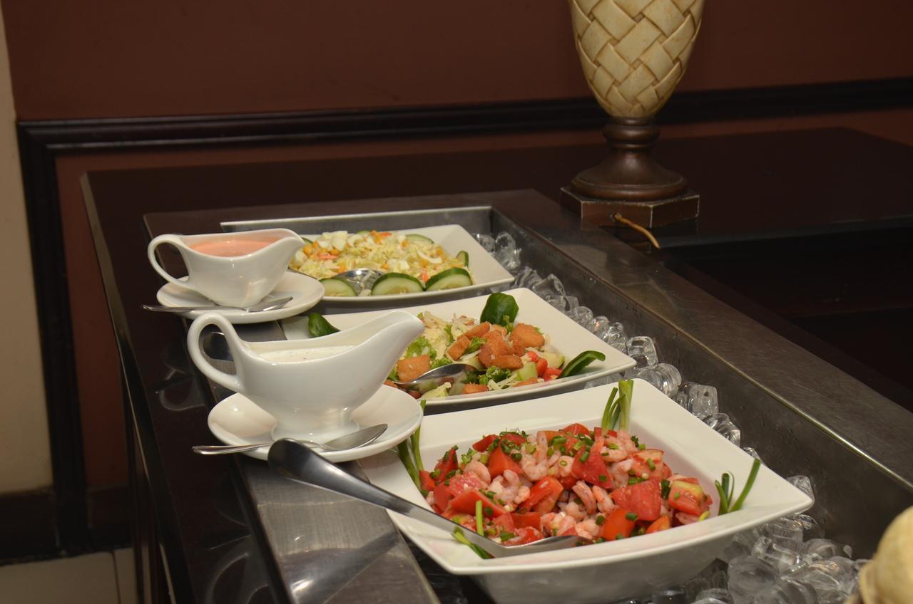 Oakwood Park Hotel Леки Екстериор снимка