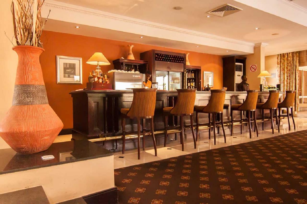 Oakwood Park Hotel Леки Екстериор снимка